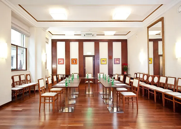 Hotel Graben 4*