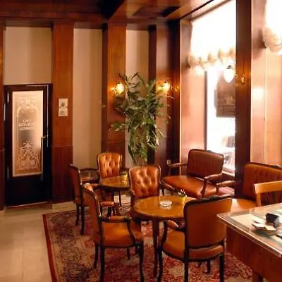 Hotel Graben 4*