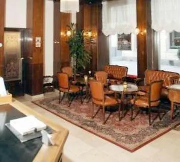 Hotel Graben 4*